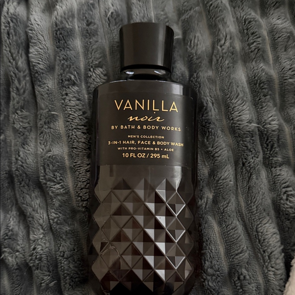 Bath & Body Works Vanilla Noir 3-in-1 Body Wash